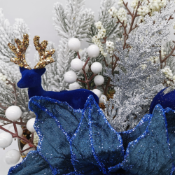 Forêt sous le givre bleu
