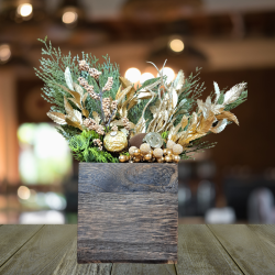 Éclats d’or dans un écrin de bois